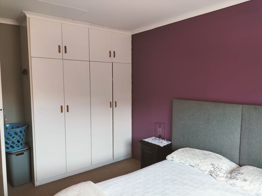 6 Bedroom Property for Sale in Grootbrakhoogte Western Cape